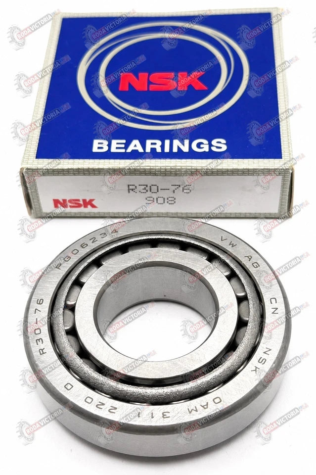 NSK R30-76 1701390 Differential Roller Bearing F-805728 30x68x16.4 mm
